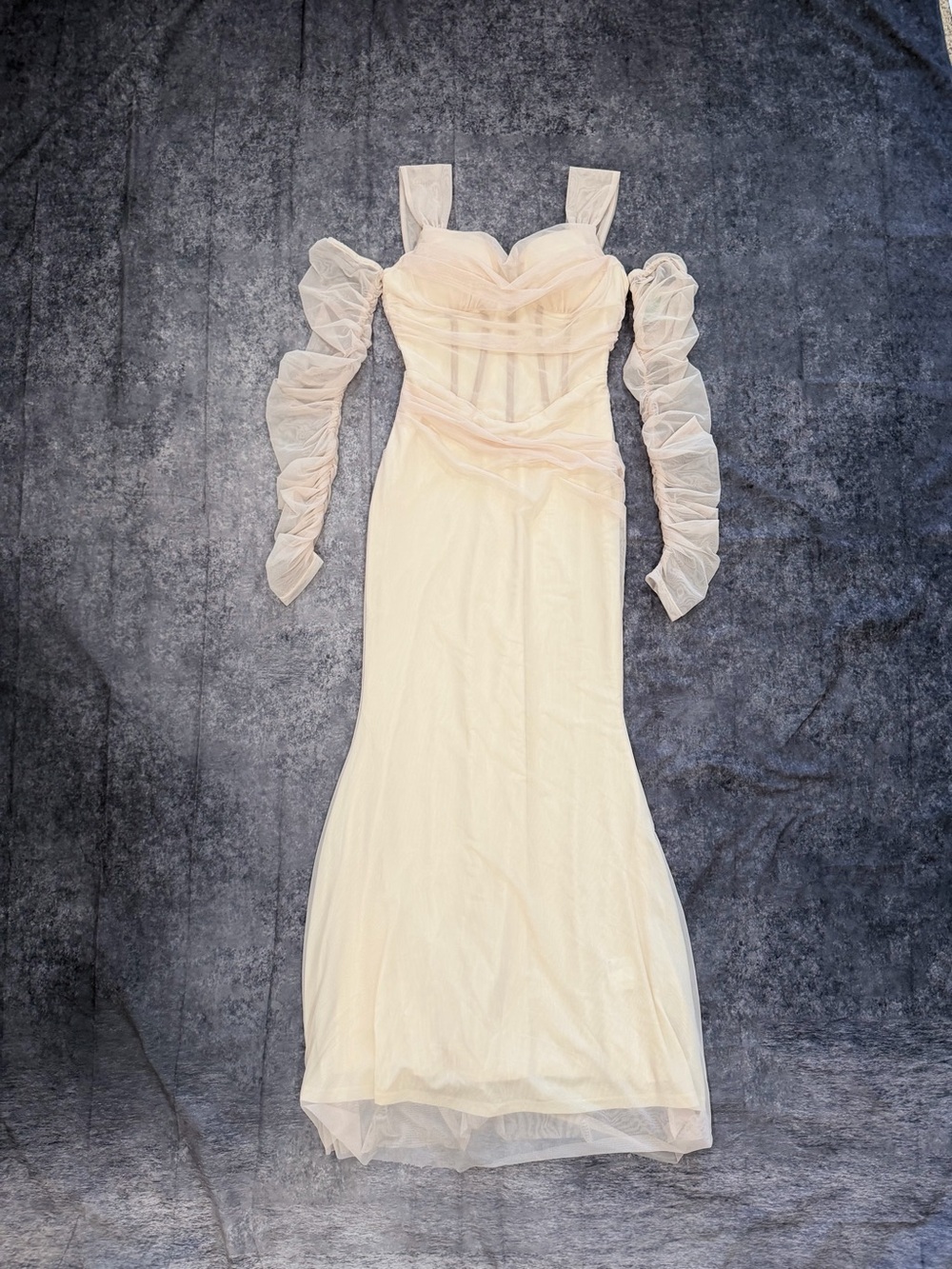 Elegant Sheer Mesh Ivory Evening Gown with Detachable Sleeves Dress size - S